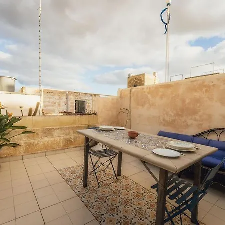 3br Townhouse With Private Rooftop In Bormla Apartament