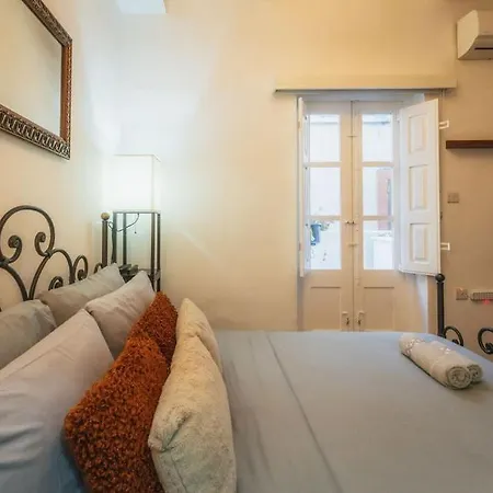 3br Townhouse With Private Rooftop In Bormla Apartament Ta' Penza