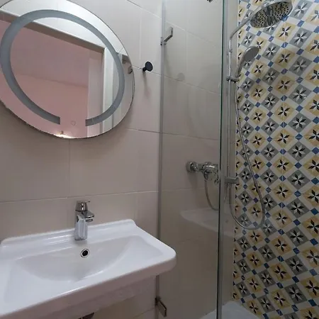 3br Townhouse With Private Rooftop In Bormla *