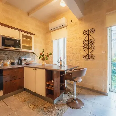 3br Townhouse With Private Rooftop In Bormla * Ta' Penza