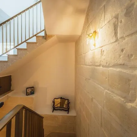 3br Townhouse With Private Rooftop In Bormla *