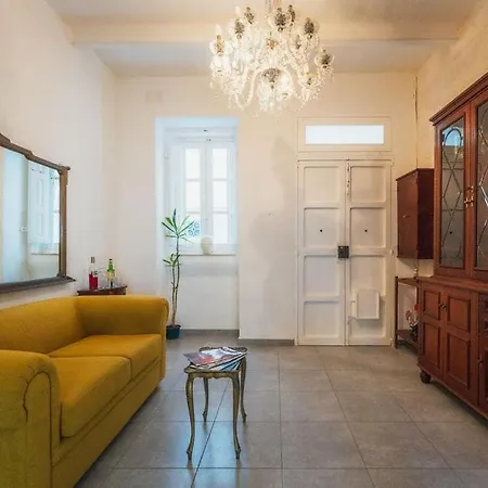 3br Townhouse With Private Rooftop In Bormla *