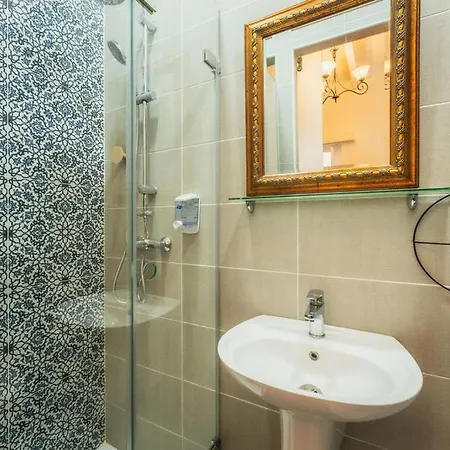 3br Townhouse With Private Rooftop In Bormla Apartament *