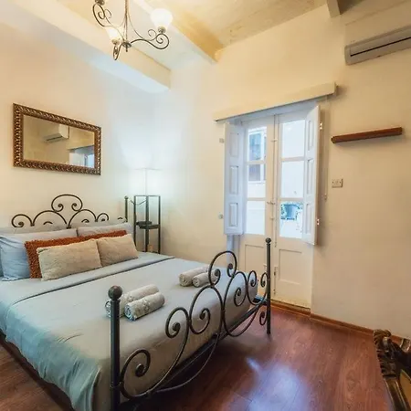 3br Townhouse With Private Rooftop In Bormla Apartament *