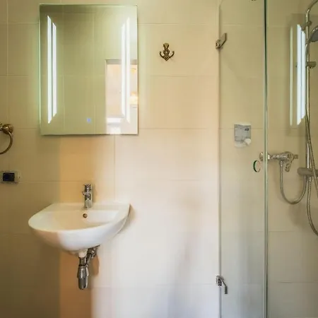 3br Townhouse With Private Rooftop In Bormla Apartament Ta' Penza